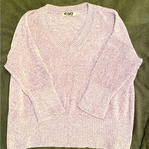 Lavender sweater - Picture 2 of 2